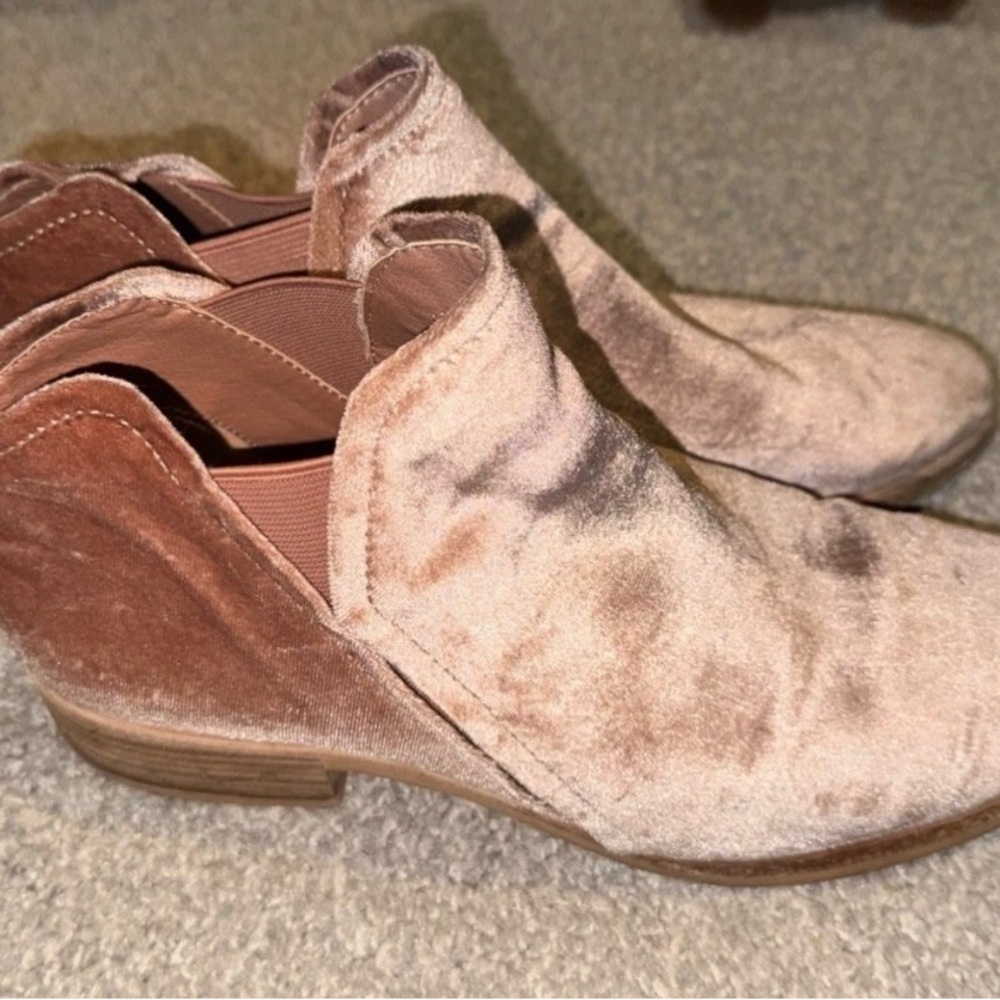 Dolce Vita Tay Ankle Boots Pink Rose Velvet Block Heel Pull on Bootie
